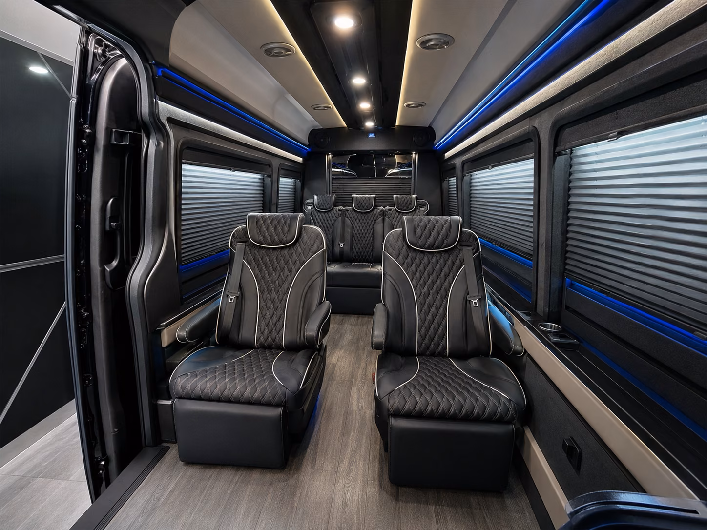 corporate and convention shuttle buses in pomona