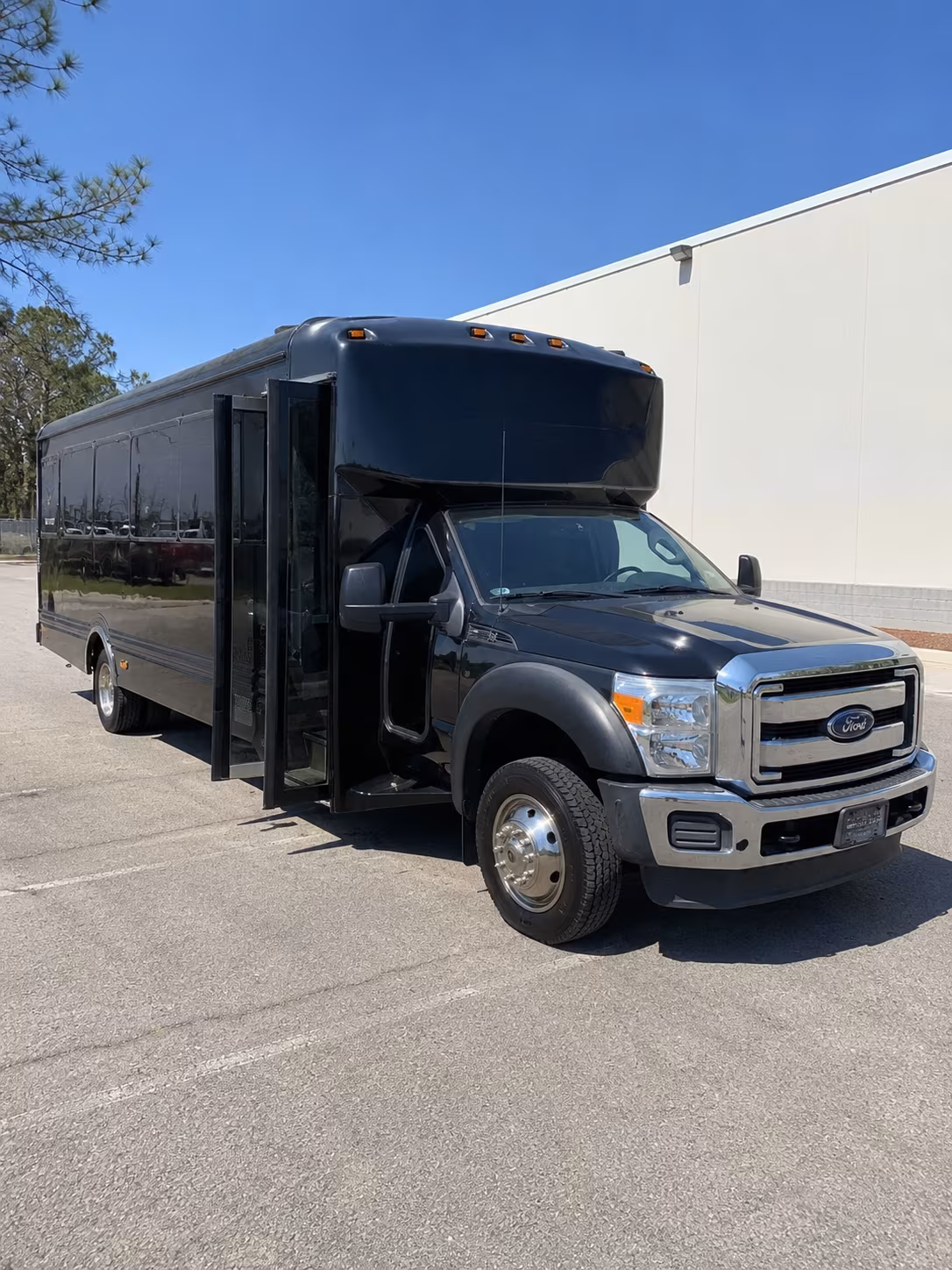 party buses in pomona for bachelorette bar crawls along garey avenue