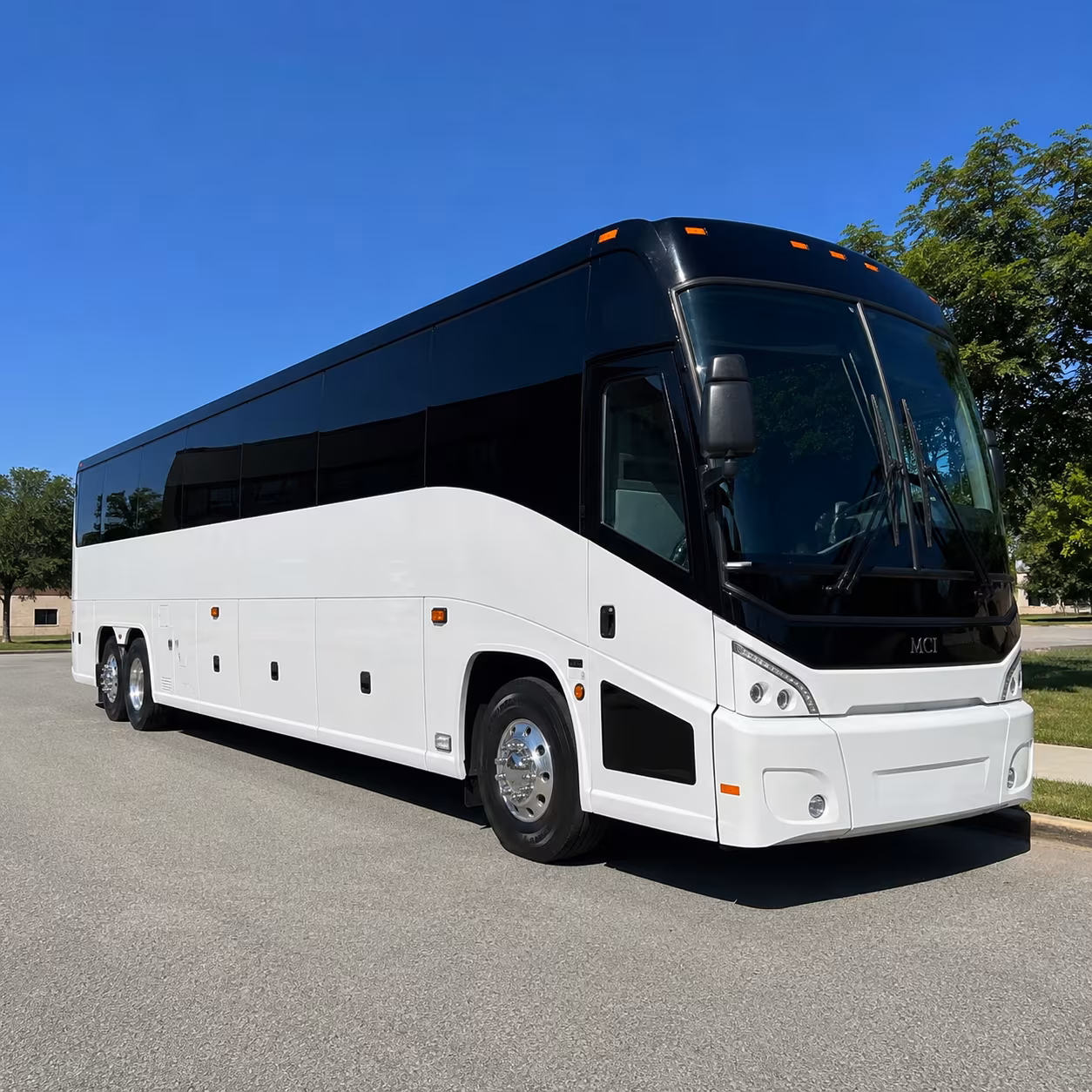 pomona 40 passenger charter bus