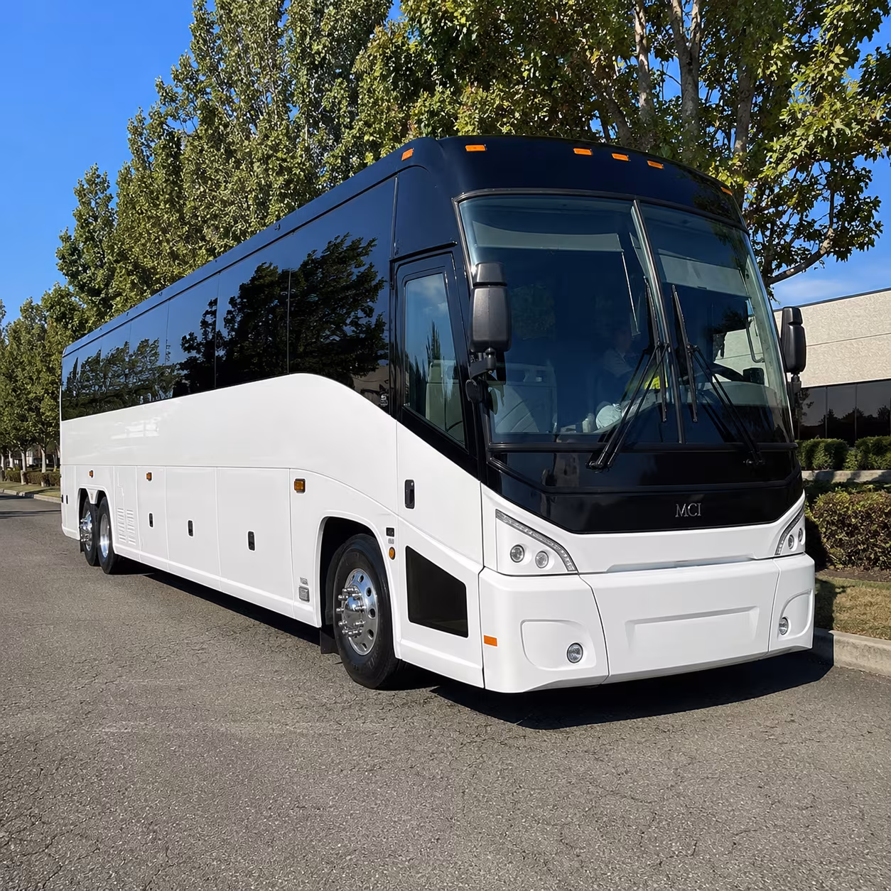 pomona 50 passenger charter bus