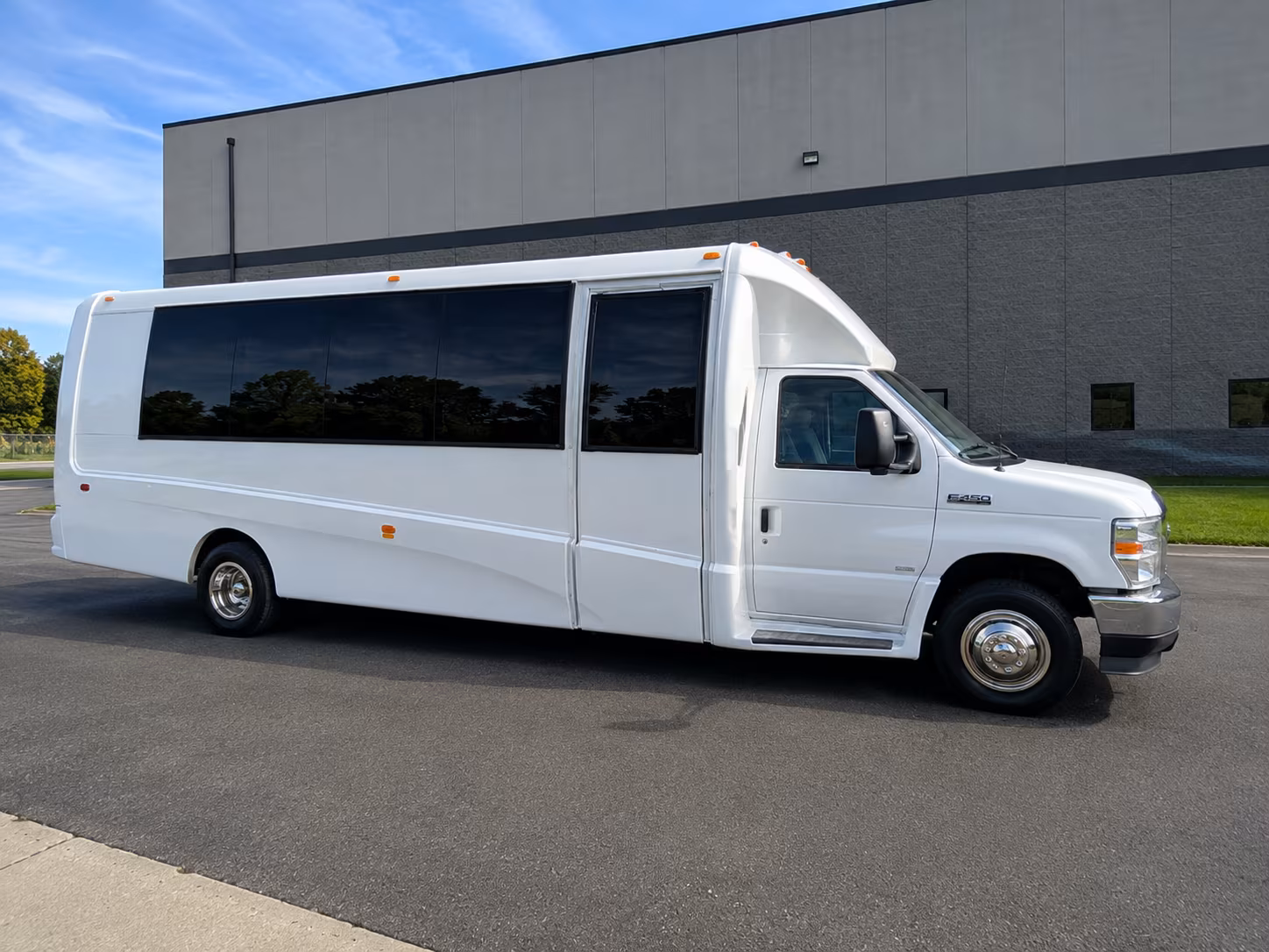 pomona airport transportation